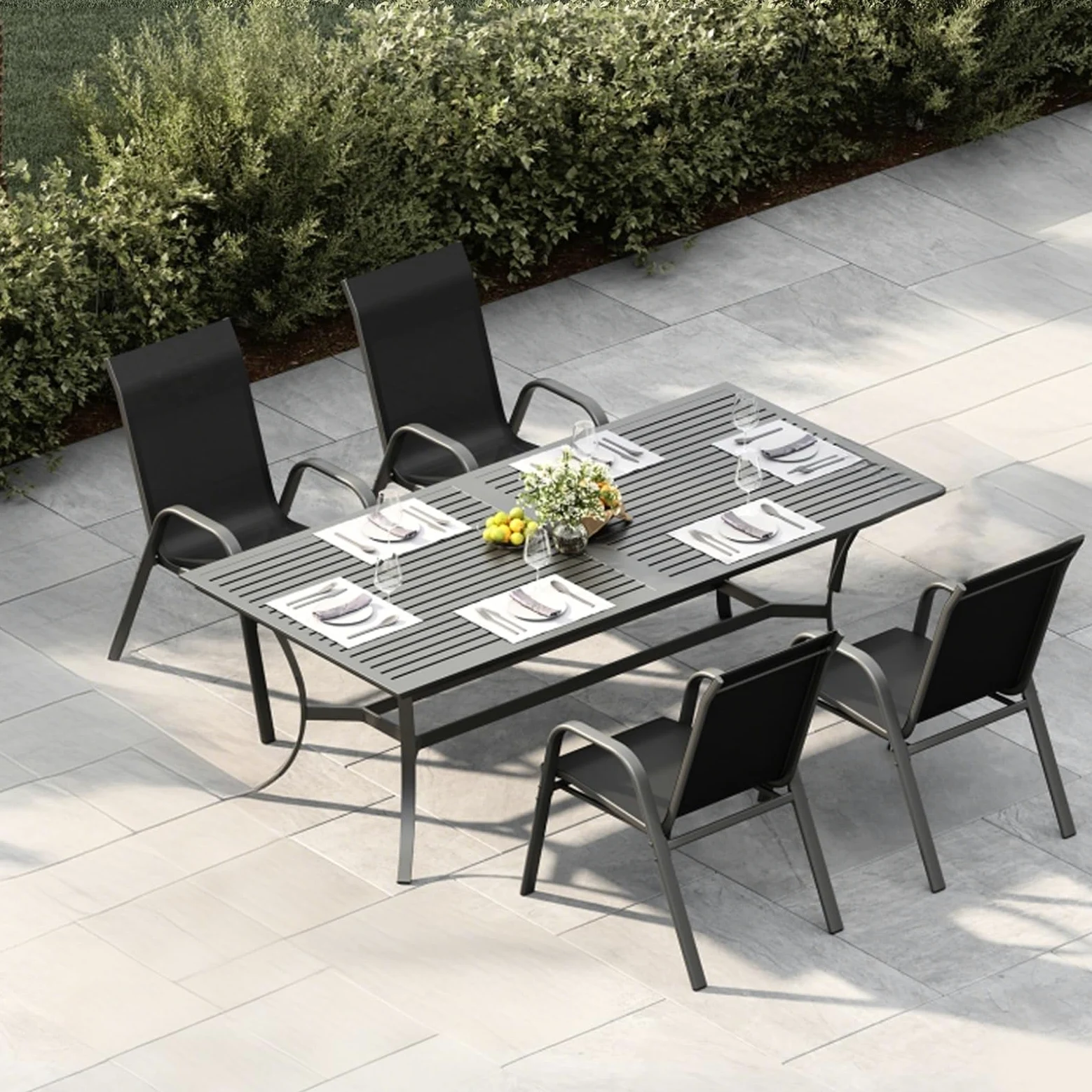 Litake Conjunto Sillas Jardin Exterior, 4 Sillas De Comedor para Exterior Metálicas, Soporte hasta 150 kg, Pintura Anticorrosiva, Tela Doble, Transpirables, Apilables, Estilo Clásico Sencillo,Negro