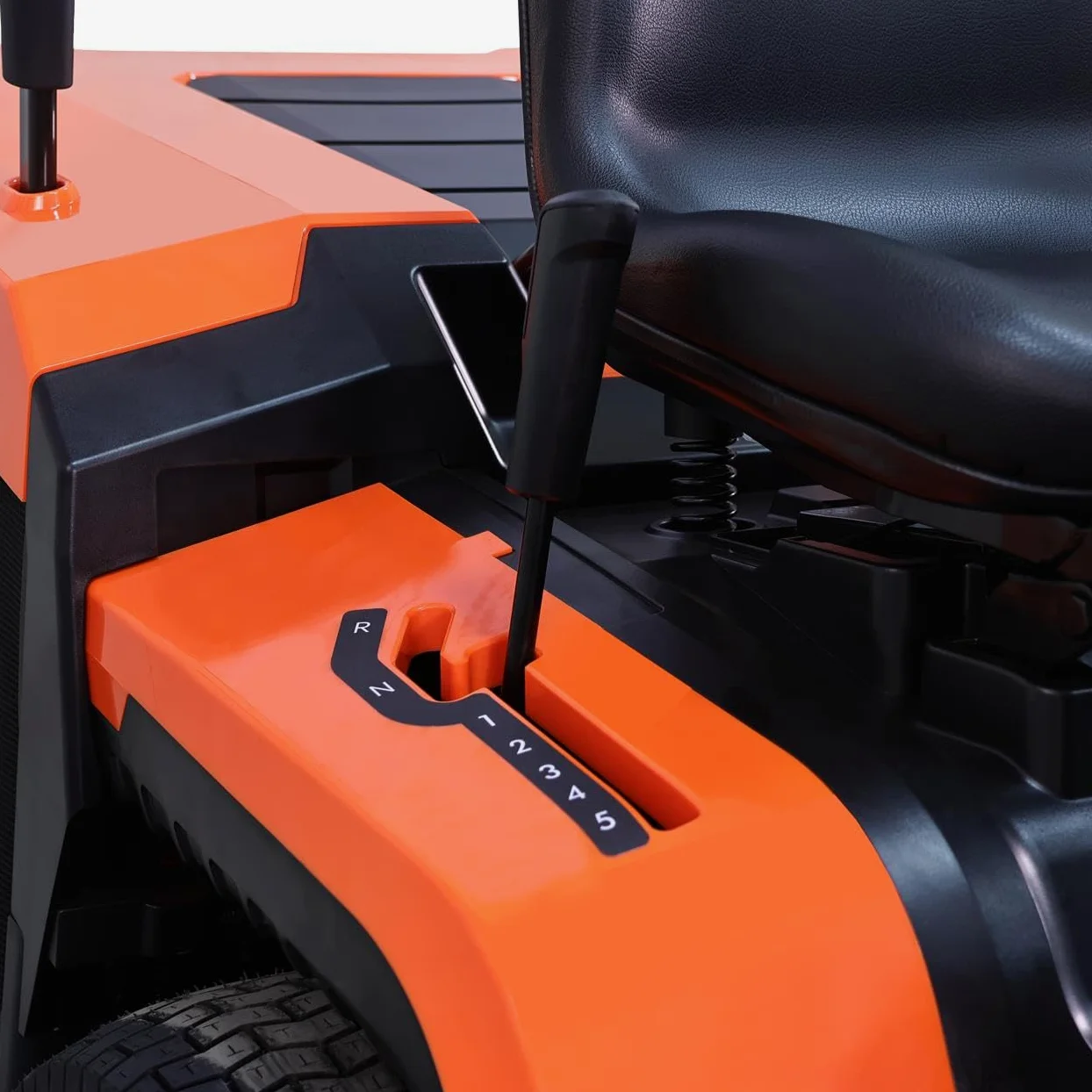 Tractor cortacésped FUXTEC FX-RMT84M, Ancho 83 cm, 6 Alturas, Motor Gasolina, Cambio Manual, recogedor 280 L y función de siega Marcha atrás