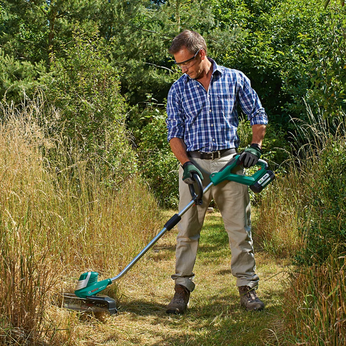 Bosch cortabordes a batería AdvancedGrassCut 36 (1 batería, sistema de 36 V, en caja)