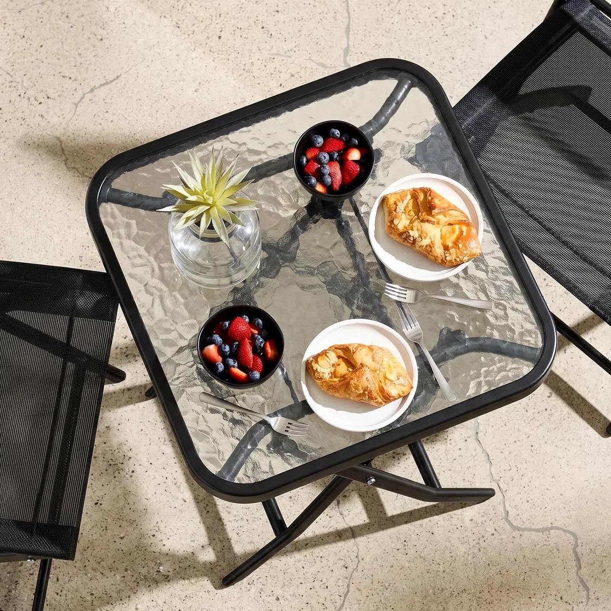 LIFERUN Juego de Muebles de Balcón Plegable, 3 Piezas, Resistente a la Intemperie, con Tablero de Cristal y Sillas de Textileno, 1 Mesa Plegable con 2 Sillas Plegables, Negro