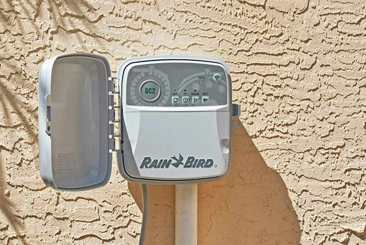 Rain Bird RC2 Controlador residencial conectado de 8 estaciones | RC2-8
