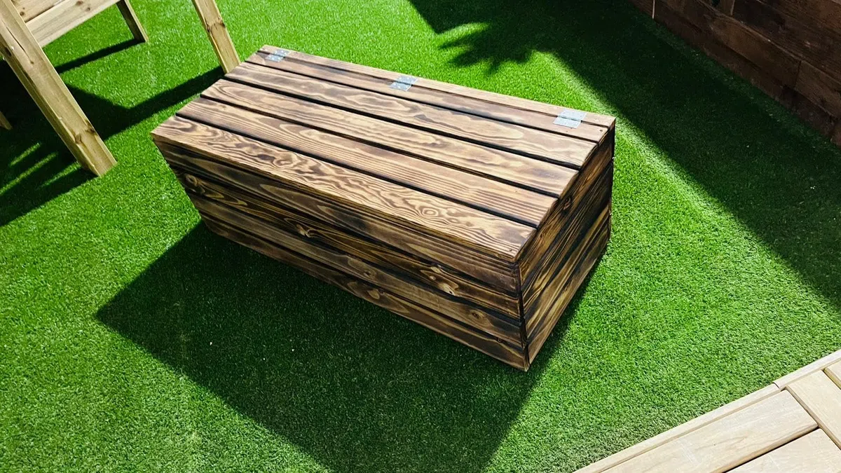 Baúl/Banco de Madera de Pino Envejecido en el Estilo, tratado para Exteriores (60X30X30 CM)