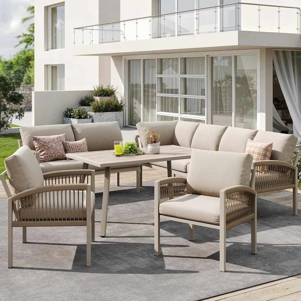 Sofá de jardín en forma de L para 8 personas/estructura de hierro con cojines beige/Incluye 1 mesa con tablero de cristal efecto madera y 2 sillones trenzados a mano/resistente a la intemperie