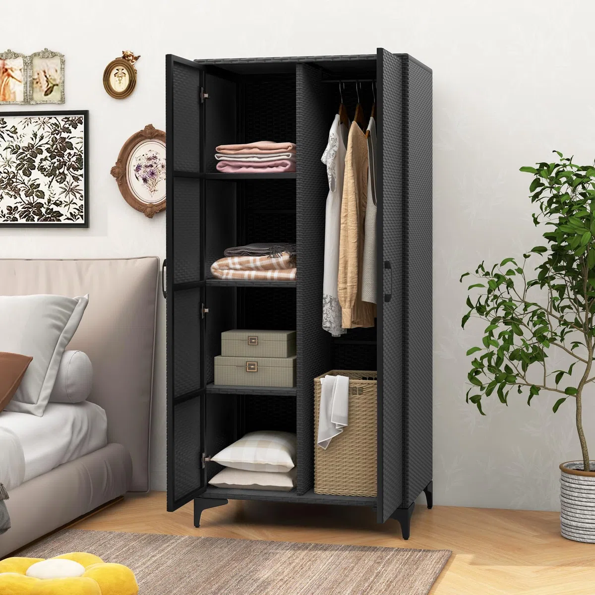 KOMFOTTEU Armario de Jardín de Ratán, Armario Alto con Barra para Colgar y 4 Cubos, Mueble de Almacenamiento con Puertas Dobles y Dispositivo Antivuelco, 72 x 50 x 157 cm (Negro)