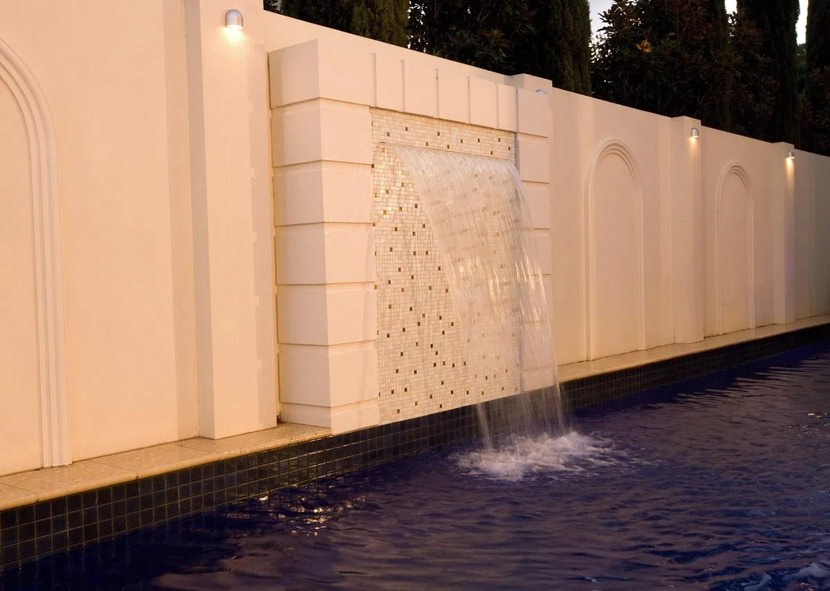 Cascada Acrílica empotrable para Piscina SIN LED, Lamina de Agua de Varios tamaños (60 cm lengüeta 10 cm)