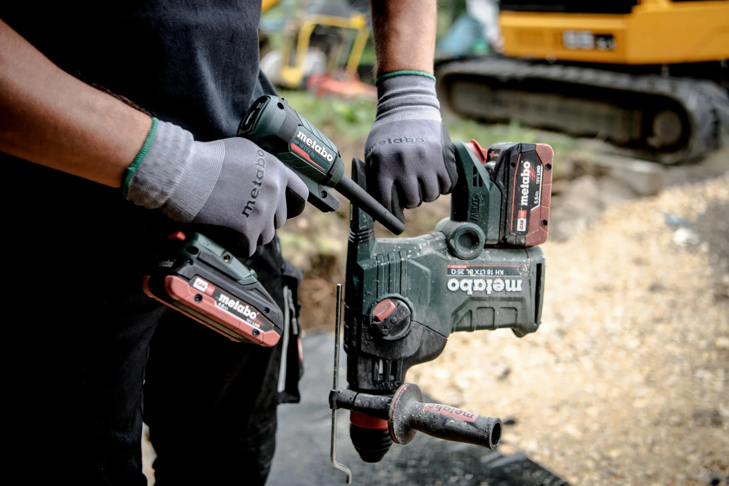 metabo Pistola de soplado inalámbrica BP 18 LTX BL - 18 V, motor sin escobillas, volumen de aire de 0,7 m³/min, velocidad de aire de 122 m/s, luz de trabajo LED, versátil para limpiar, soplar, inflar
