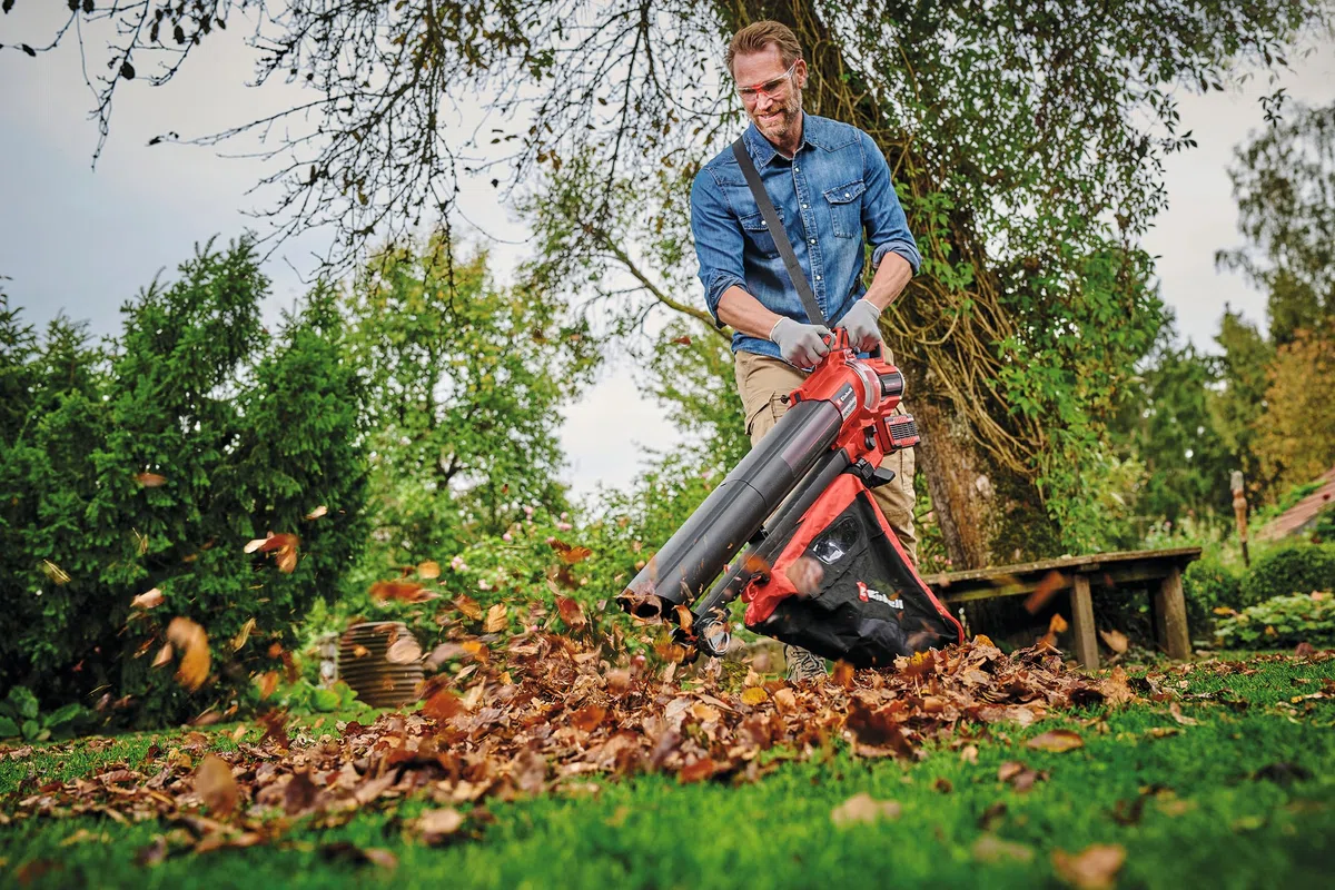 Einhell Profesional Aspirador de Hojas con batería VENTURRO 36/240 Power X-Change (36V, Potencia de aspiración 740m³/h, Bolsa colectora 45l, func. de soplado hasta 240km/h, sin batería)