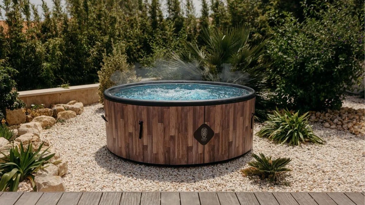 COCO SPA NORDIK Spa Inflable | 180 cm de diámetro | 1100 litros | Motor 2240 W | Hasta 6 personas | Masaje 140 chorros | Imitación madera natural