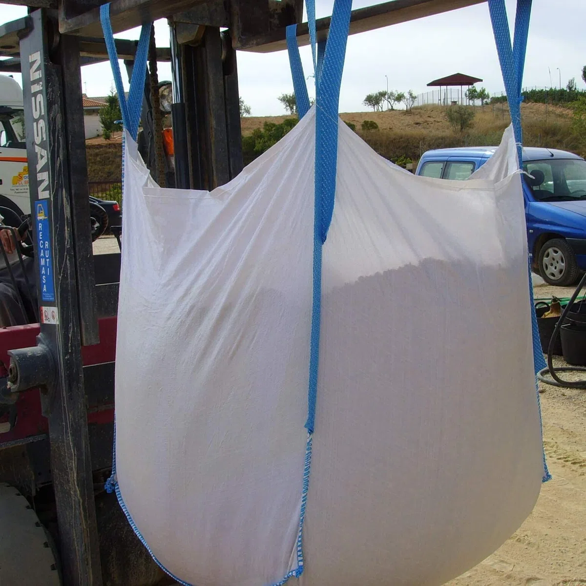 MULTISAC 135. Big Bags (FIBC) 90x90x120cm 1500 KG. Ideal para gestión de reciclaje, escombros, tierra, áridos, jardinería, etc. (5)