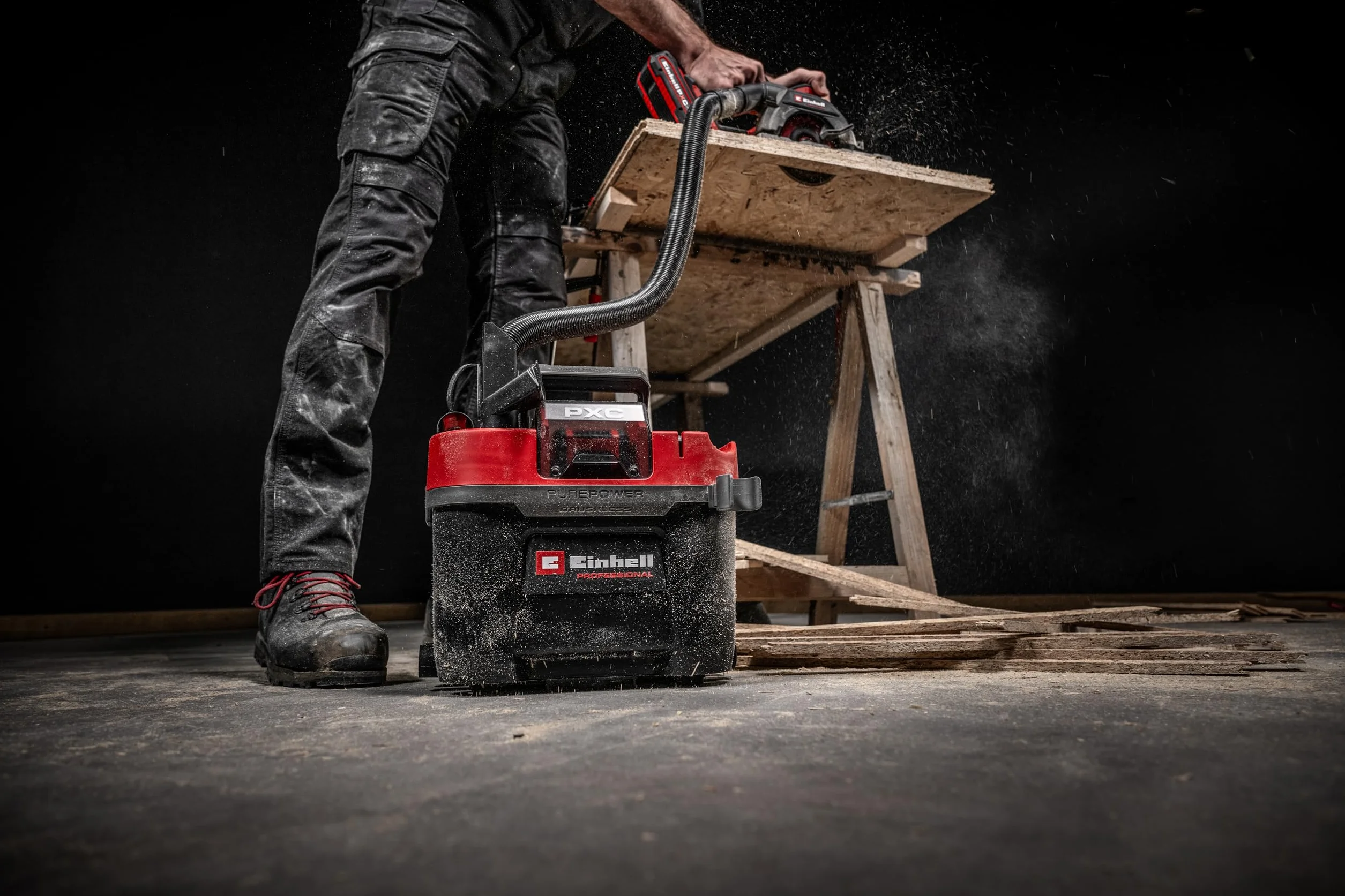 Einhell Professional Aspirador en seco y húmedo con batería TP-VC 18 Li BL L-Solo Power X-Change (18 V, brushless, Recipiente 10 l, 2 Niveles, Filtro Plisado, boquillas de aspiración, sin batería)