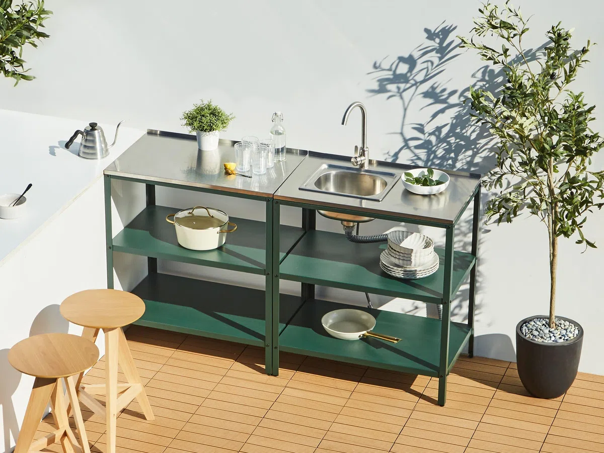 Beliani Isla de Cocina de jardín Exterior con estantes y encimera de Acero Inoxidable 80x50x92 cm Verde Vilama