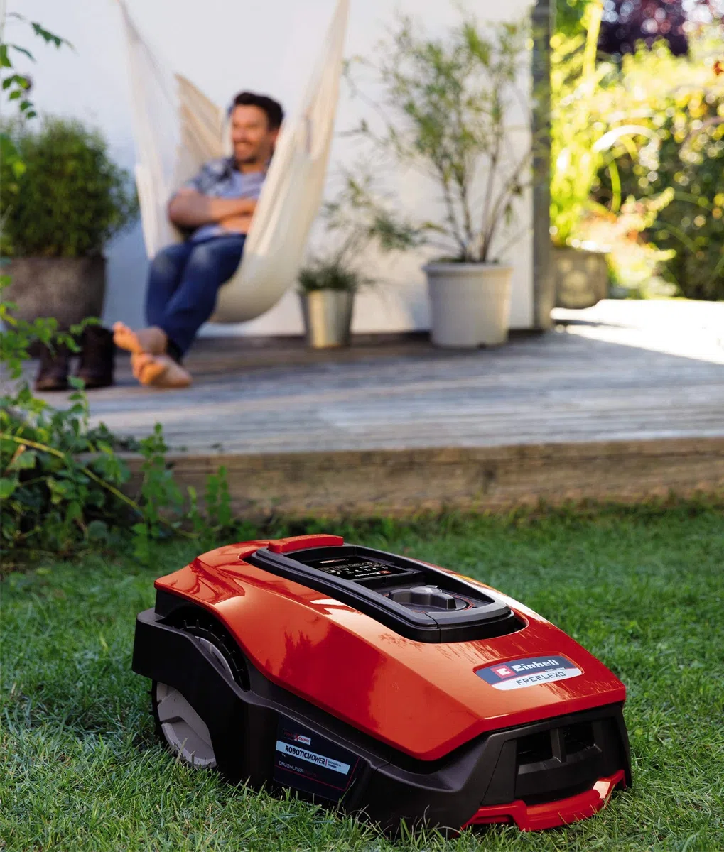 Einhell Robot cortacésped FREELEXO 600 BT (hasta 600 m², cortacésped multizona, App Bluetooth, Incl. Batería PXC de 2,5 Ah, 140 m de Alambre, 200 Ganchos, 3 Cuchillas, 4 bornes)