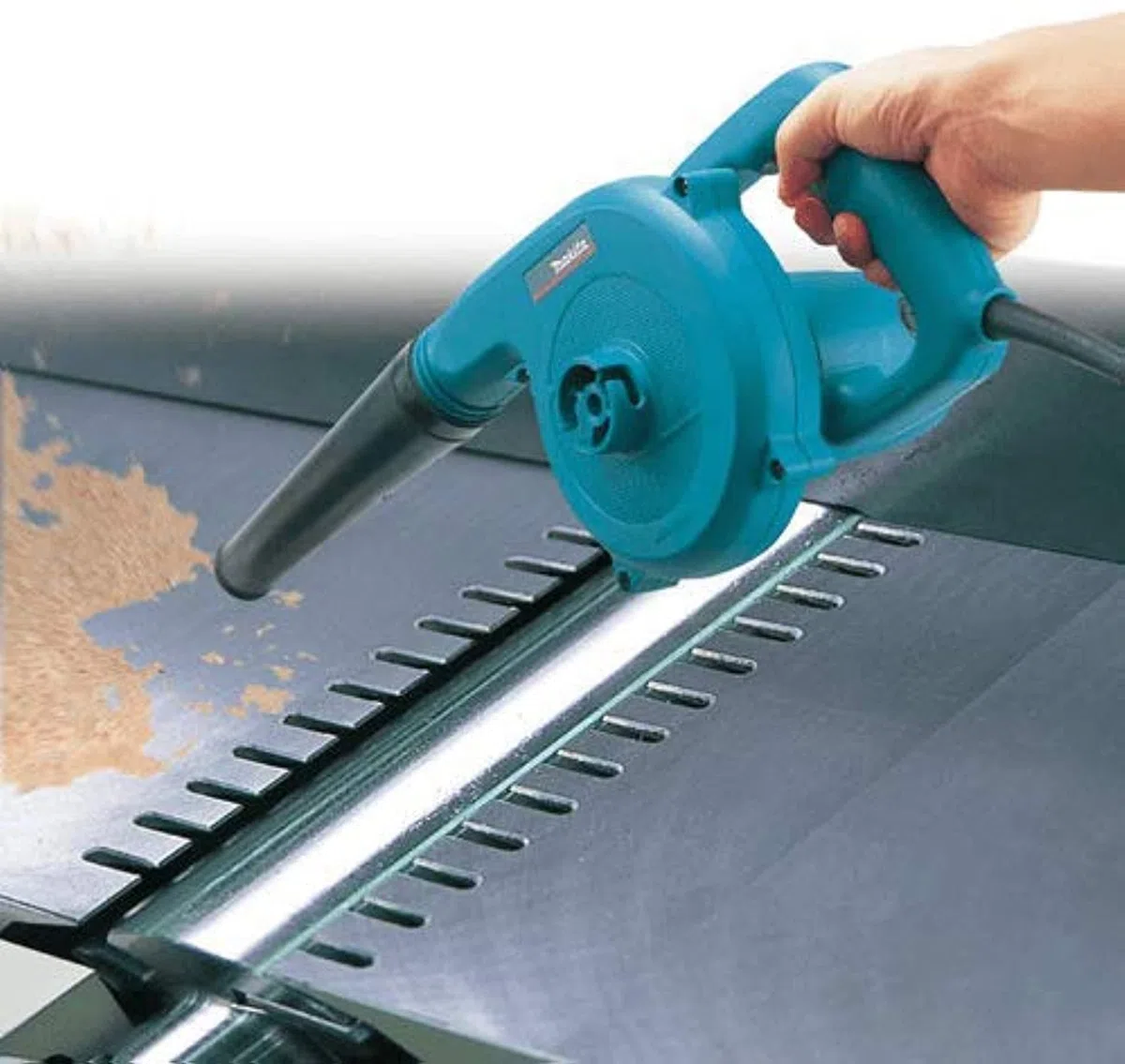 Makita UB1103Z - Soplador 600W