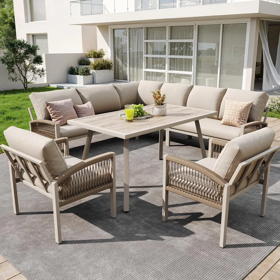 Sofá de jardín en forma de L para 8 personas/estructura de hierro con cojines beige/Incluye 1 mesa con tablero de cristal efecto madera y 2 sillones trenzados a mano/resistente a la intemperie