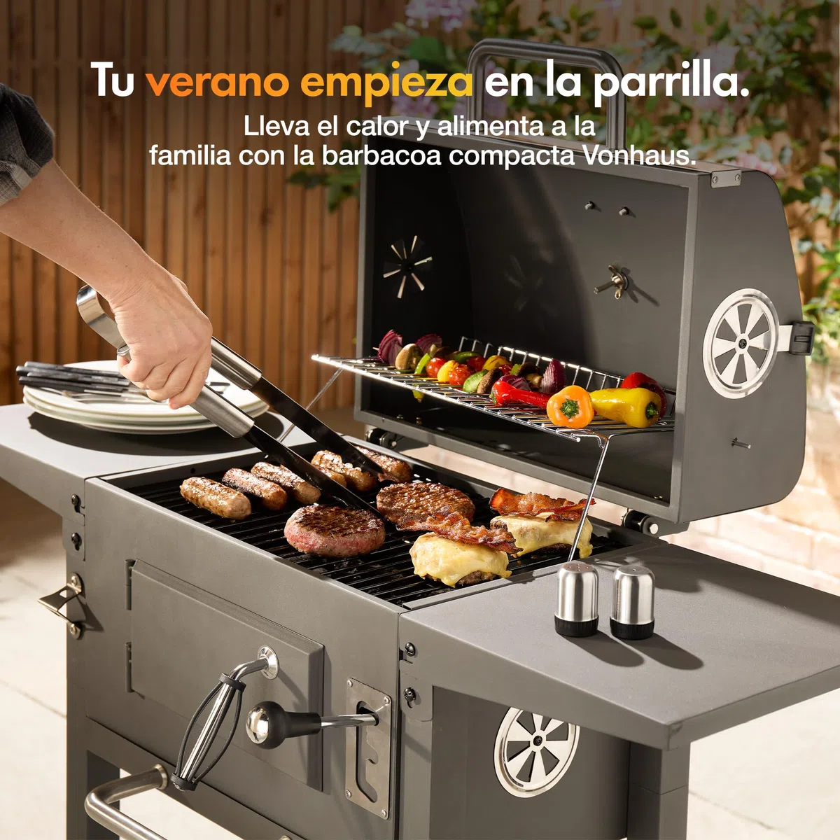 VonHaus Barbacoa de Carbón – Barbacoa con Rejilla Calentadora, Altura Ajustable, Termómetro – Portátil, Recogecenizas, Estante, 2 Mesas Laterales Plegables, Ruedas – Carne, Pescado y Verduras
