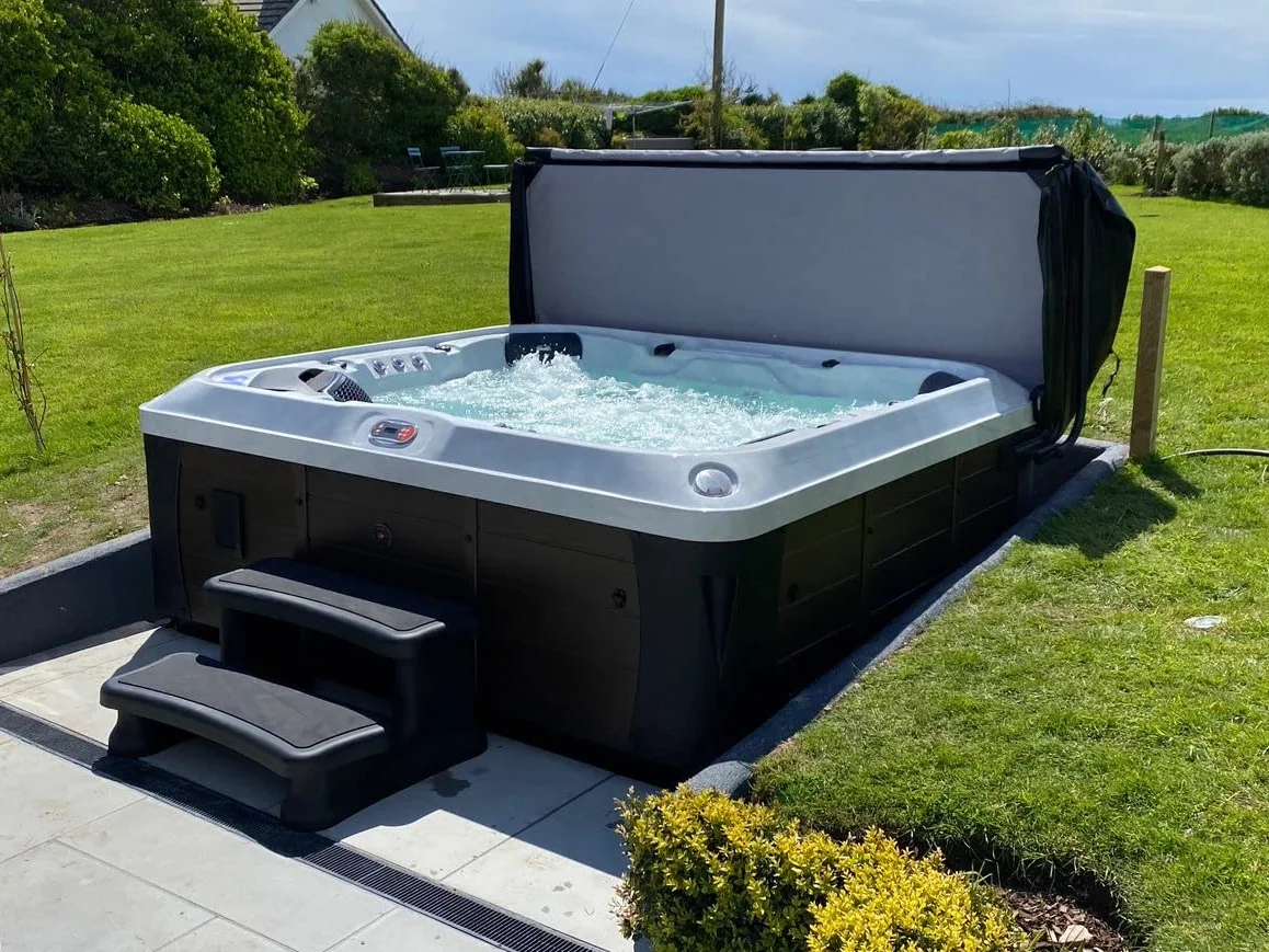CANADIAN SPA CO. Escalera universal para bañera de hidromasaje, 2 peldaños, 40 x 72 x 52 cm, ayuda para la entrada a la piscina, antideslizante y portátil, accesorios para bañera de hidromasaje