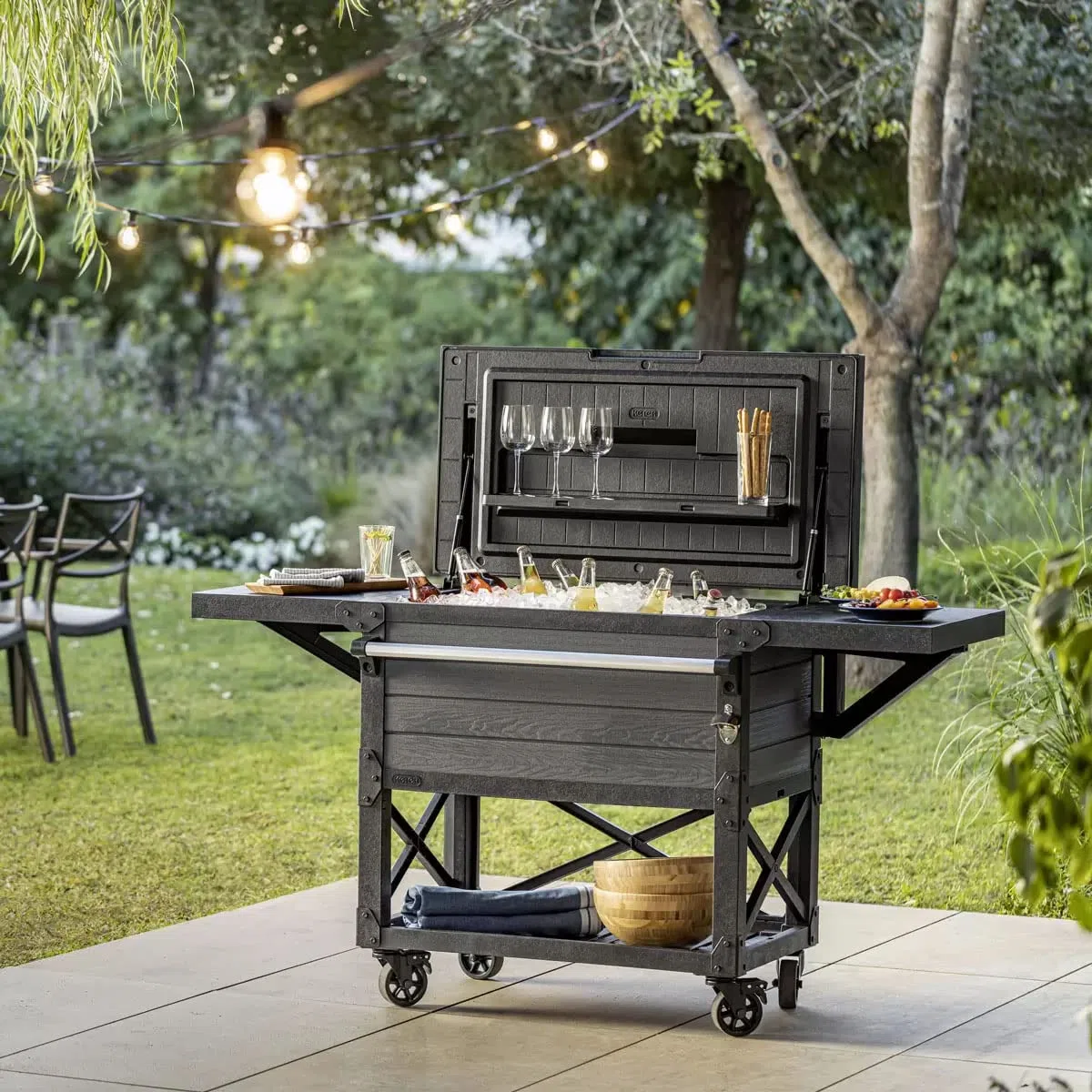 Keter Refrigerador de Patio y Carrito de Bebidas de 85 litros, Color Negro