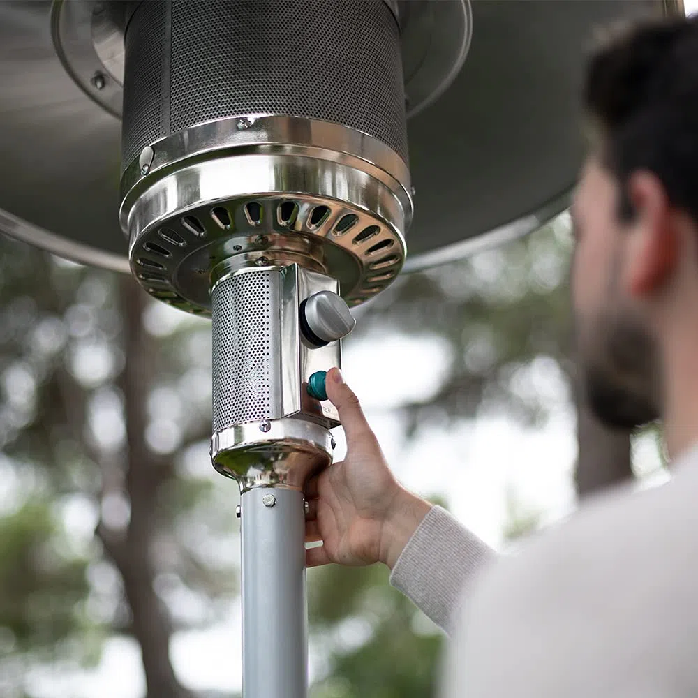 Cecotec Calefactor de Exterior a gas Ready Warm serie 8800 Outdoor Microclimate. 14000 W, Gas Butano o Propano, Forma de Seta, Termostato, Acero, Ruedas, Cobertura 15 m2