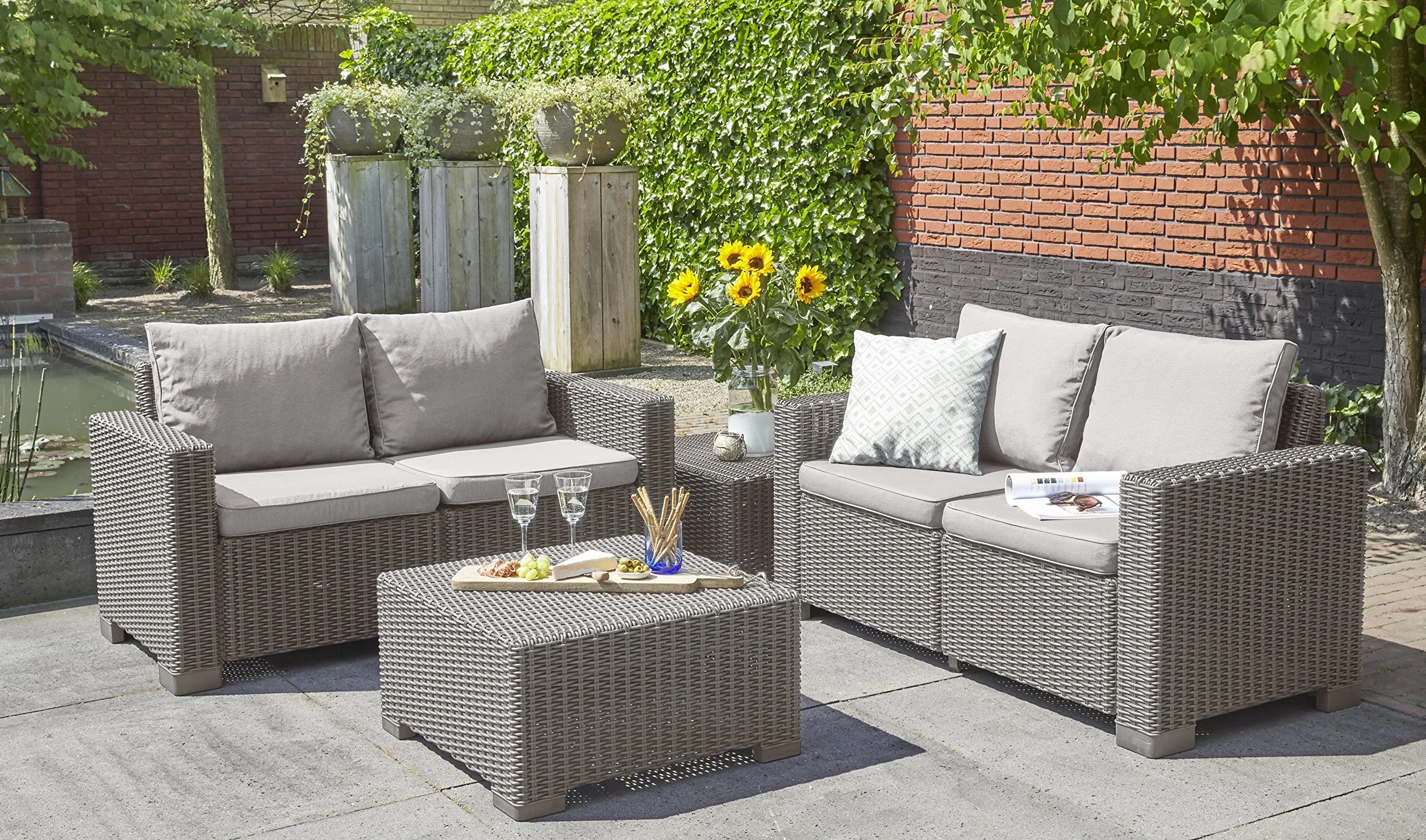 Keter Allibert Lounge California sofá, Capuchino/Panama Arena, 141 x 68 x 72 cm, 233050