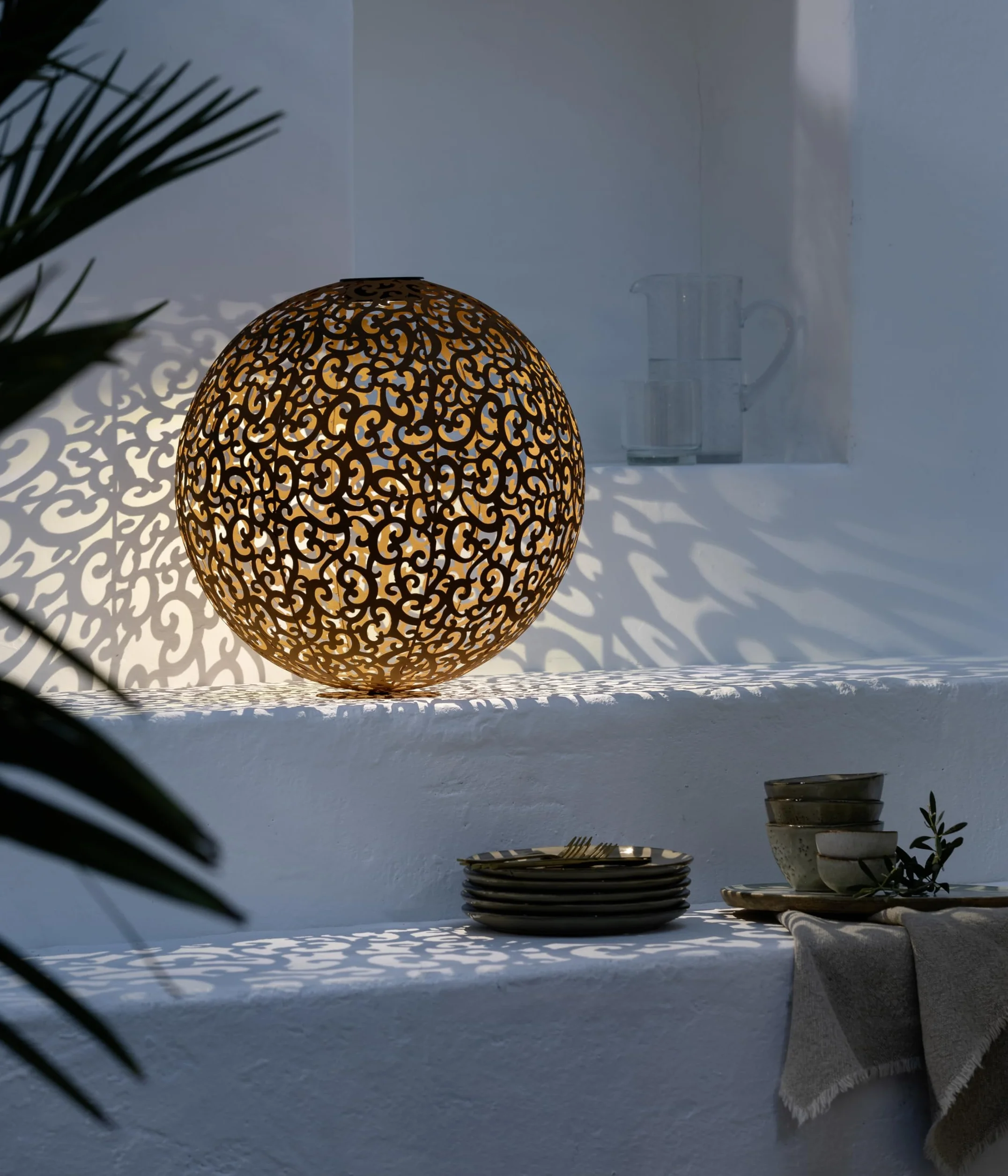 Dehner – Bola Solar Lagos, 40 cm de diámetro, Metal, Color Acero Inoxidable