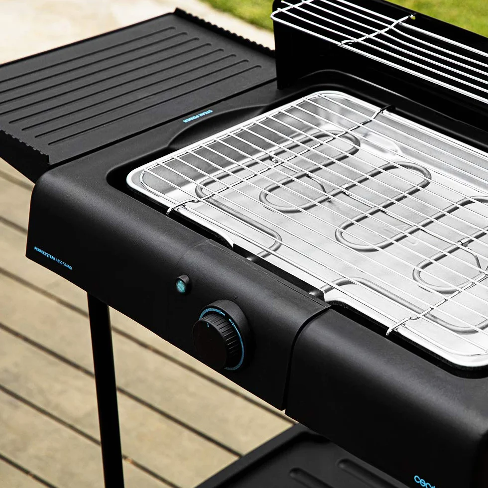 Cecotec Barbacoa eléctrica PerfectSteak 4250 Stand con 2400 W, Parrilla de Acero Inoxidable, Soportes con Gran Superficie, 3 Niveles de Altura y Panel Cortavientos, Acero Inoxidable, PerfectSteak